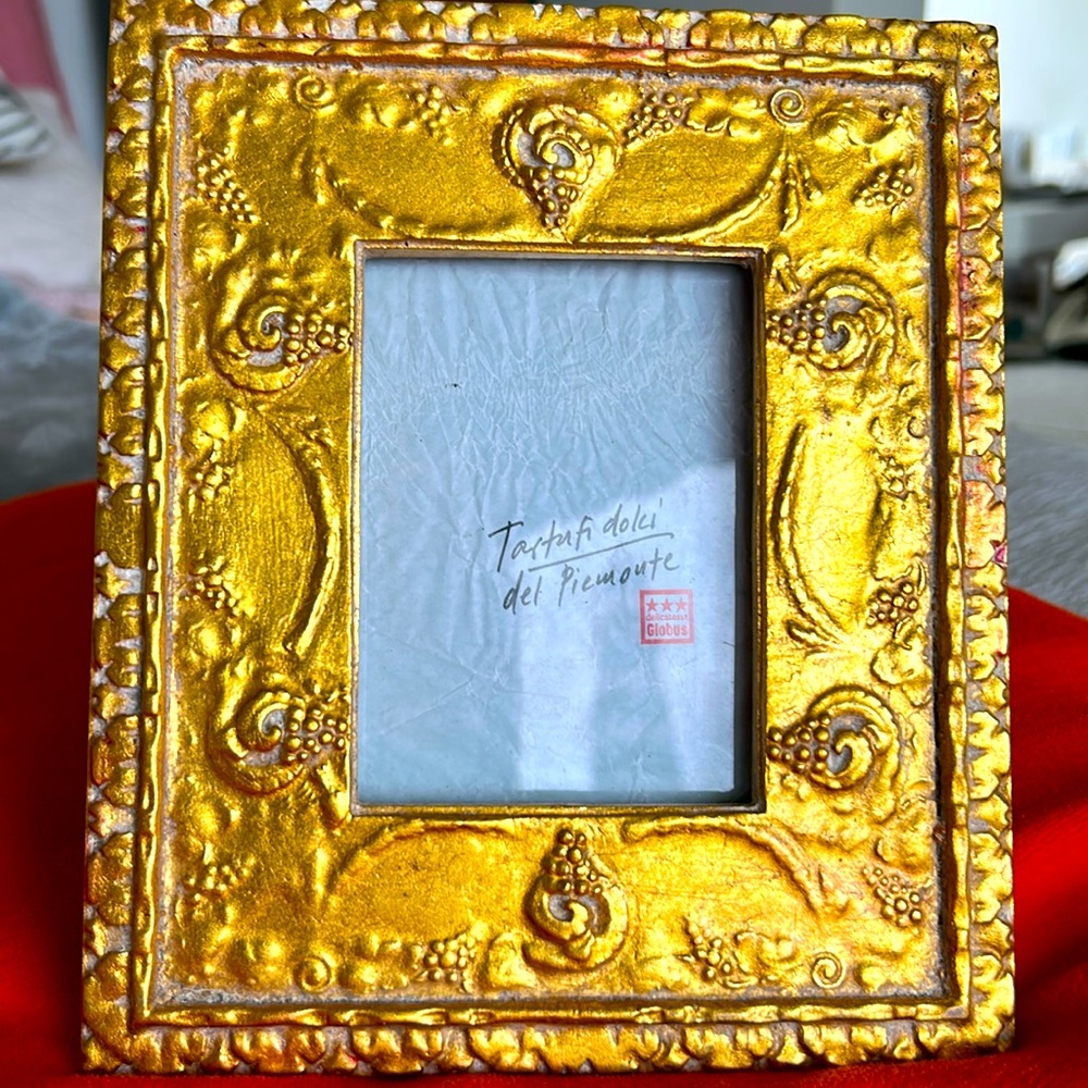 Delight, antique wooden frame.